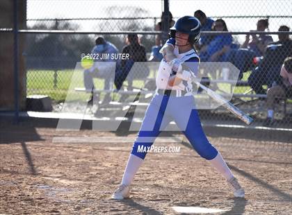 Thumbnail 2 in Burton vs Mumford photogallery.