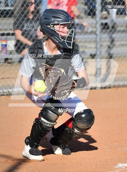 Thumbnail 3 in Burton vs Mumford photogallery.
