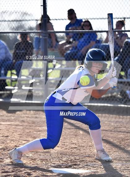 Thumbnail 1 in Burton vs Mumford photogallery.