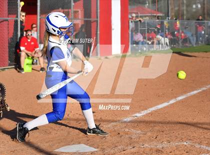 Thumbnail 3 in Burton vs Mumford photogallery.