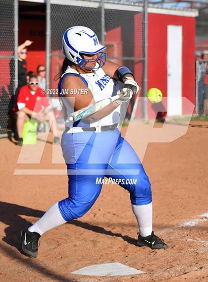 Thumbnail 1 in Burton vs Mumford photogallery.