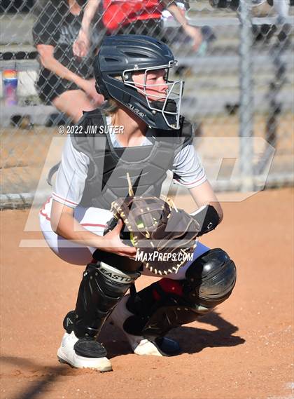Thumbnail 2 in Burton vs Mumford photogallery.