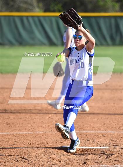 Thumbnail 1 in Burton vs Mumford photogallery.