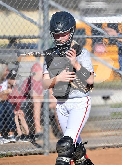 Thumbnail 3 in Burton vs Mumford photogallery.