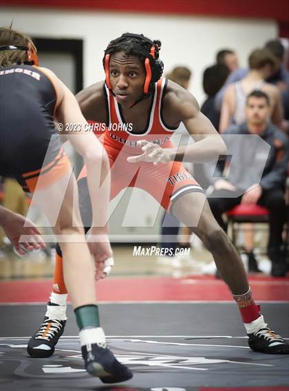 Thumbnail 2 in IHSA, 2A, Highland Sectional photogallery.