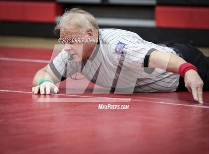 Thumbnail 1 in IHSA, 2A, Highland Sectional photogallery.