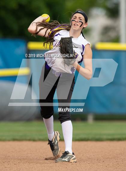 Thumbnail 1 in East Rockaway vs Oyster Bay (NYSPHSAA Section 8 Class B Final Game 2) photogallery.