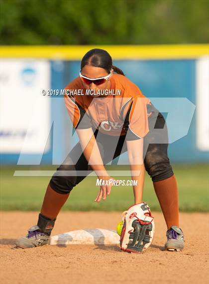 Thumbnail 1 in East Rockaway vs Oyster Bay (NYSPHSAA Section 8 Class B Final Game 2) photogallery.