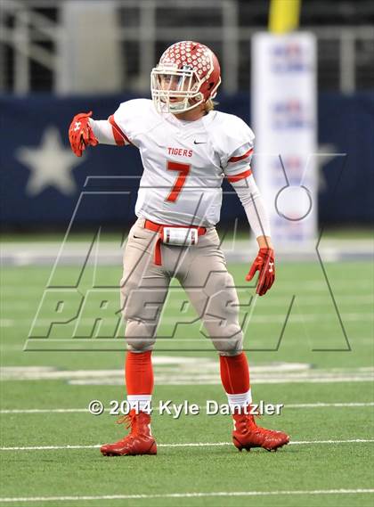 Thumbnail 1 in Albany vs. Bremond (UIL 2A Division 2 Final) photogallery.