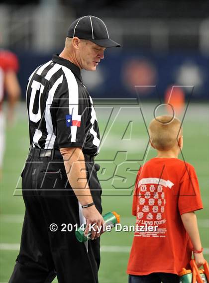 Thumbnail 1 in Albany vs. Bremond (UIL 2A Division 2 Final) photogallery.