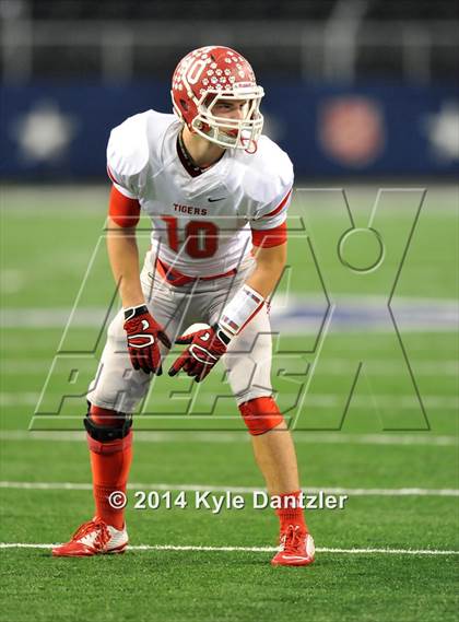 Thumbnail 1 in Albany vs. Bremond (UIL 2A Division 2 Final) photogallery.