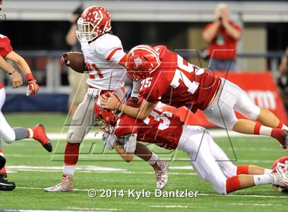Thumbnail 3 in Albany vs. Bremond (UIL 2A Division 2 Final) photogallery.