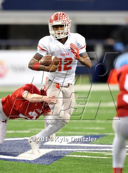 Thumbnail 2 in Albany vs. Bremond (UIL 2A Division 2 Final) photogallery.
