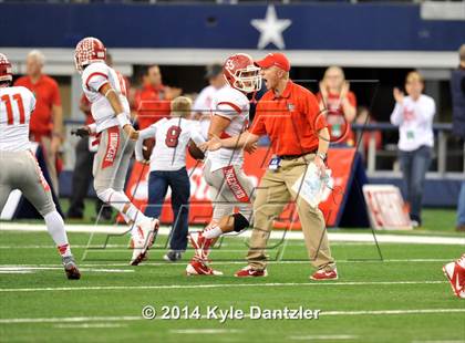 Thumbnail 3 in Albany vs. Bremond (UIL 2A Division 2 Final) photogallery.