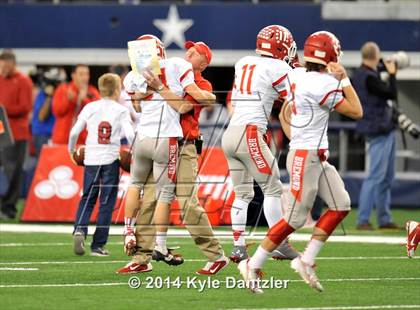 Thumbnail 1 in Albany vs. Bremond (UIL 2A Division 2 Final) photogallery.