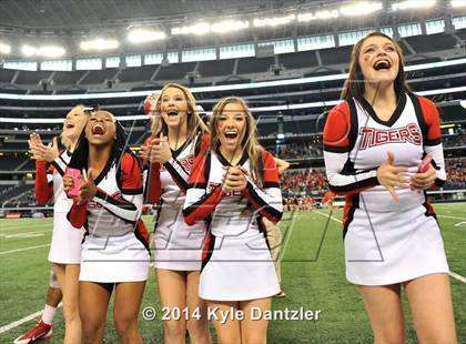 Thumbnail 3 in Albany vs. Bremond (UIL 2A Division 2 Final) photogallery.