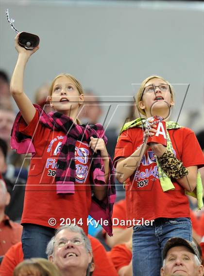 Thumbnail 1 in Albany vs. Bremond (UIL 2A Division 2 Final) photogallery.