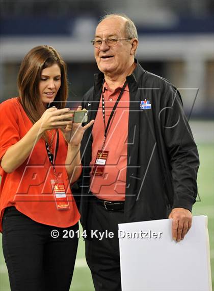 Thumbnail 1 in Albany vs. Bremond (UIL 2A Division 2 Final) photogallery.