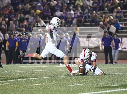 Thumbnail 3 in Crosby vs. Liberty Hill (UIL 5A D2 Semifinal) photogallery.