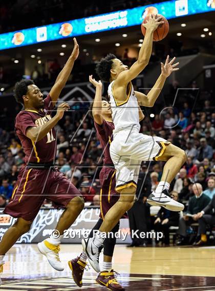 Thumbnail 2 in Kickapoo vs. Christ the King  (Bass Pro Tournament of Champions) photogallery.