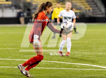 Thumbnail 2 in Seton vs Upper Arlington (OHSAA Division I State Final) photogallery.