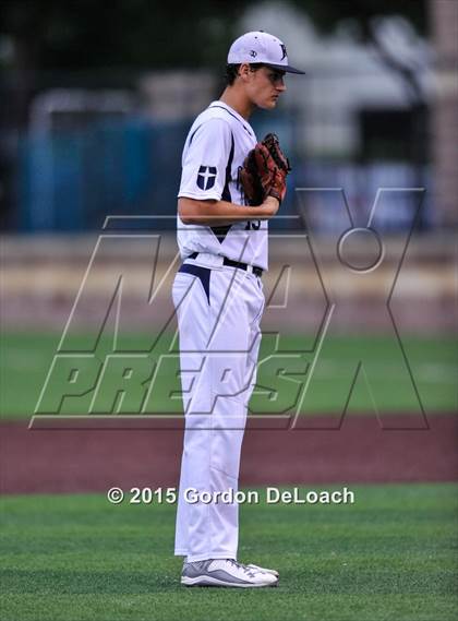 Thumbnail 2 in Dallas Jesuit vs. Highland Park (UIL 6A Regional Quarterfinal Playoff) photogallery.