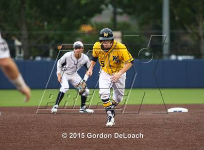 Thumbnail 3 in Dallas Jesuit vs. Highland Park (UIL 6A Regional Quarterfinal Playoff) photogallery.