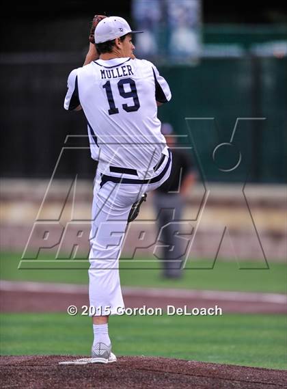 Thumbnail 2 in Dallas Jesuit vs. Highland Park (UIL 6A Regional Quarterfinal Playoff) photogallery.