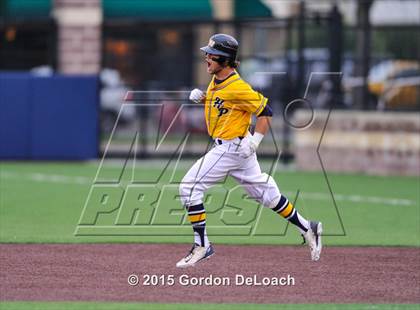 Thumbnail 2 in Dallas Jesuit vs. Highland Park (UIL 6A Regional Quarterfinal Playoff) photogallery.