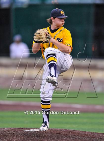 Thumbnail 1 in Dallas Jesuit vs. Highland Park (UIL 6A Regional Quarterfinal Playoff) photogallery.
