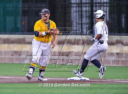 Thumbnail 1 in Dallas Jesuit vs. Highland Park (UIL 6A Regional Quarterfinal Playoff) photogallery.