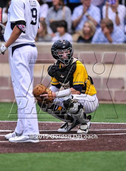 Thumbnail 2 in Dallas Jesuit vs. Highland Park (UIL 6A Regional Quarterfinal Playoff) photogallery.