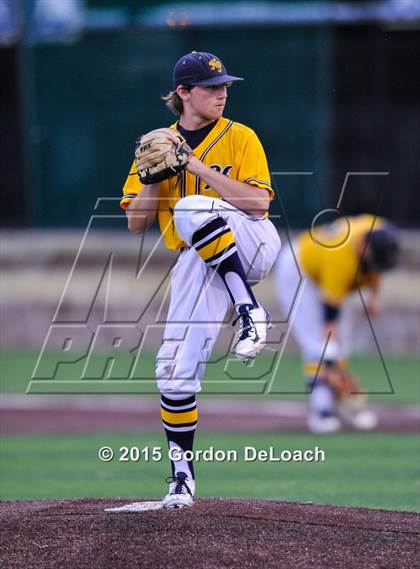 Thumbnail 1 in Dallas Jesuit vs. Highland Park (UIL 6A Regional Quarterfinal Playoff) photogallery.