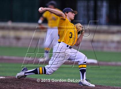 Thumbnail 2 in Dallas Jesuit vs. Highland Park (UIL 6A Regional Quarterfinal Playoff) photogallery.
