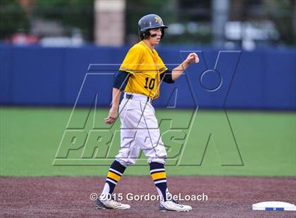 Thumbnail 2 in Dallas Jesuit vs. Highland Park (UIL 6A Regional Quarterfinal Playoff) photogallery.