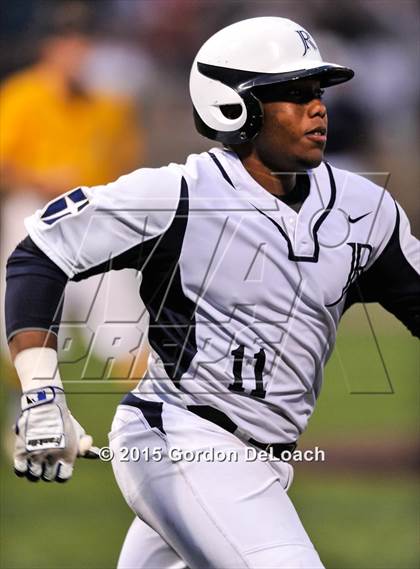 Thumbnail 3 in Dallas Jesuit vs. Highland Park (UIL 6A Regional Quarterfinal Playoff) photogallery.