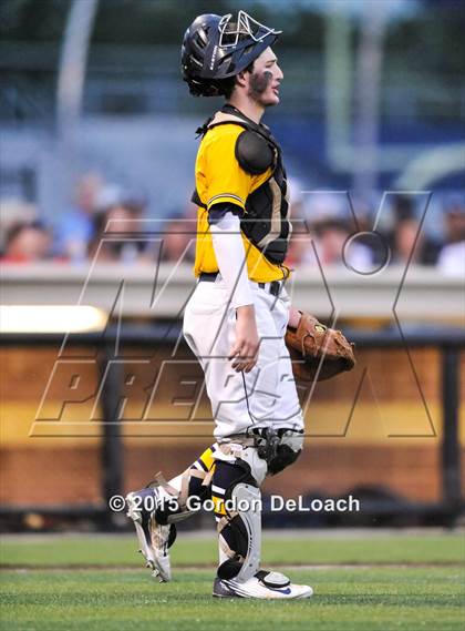 Thumbnail 2 in Dallas Jesuit vs. Highland Park (UIL 6A Regional Quarterfinal Playoff) photogallery.