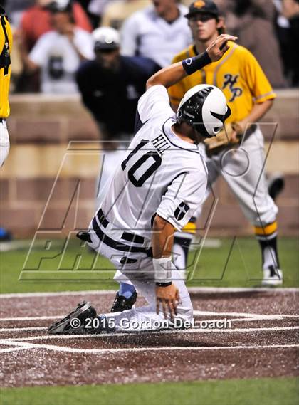 Thumbnail 3 in Dallas Jesuit vs. Highland Park (UIL 6A Regional Quarterfinal Playoff) photogallery.