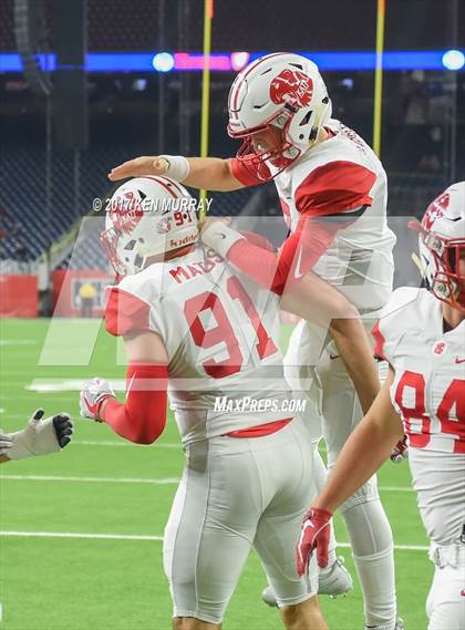 Thumbnail 2 in Atascocita vs. Katy (UIL 6A D1 Regional Semifinal) photogallery.