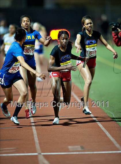 Thumbnail 2 in 44th Arcadia Invitational (Saturday's Girls Field Events) photogallery.