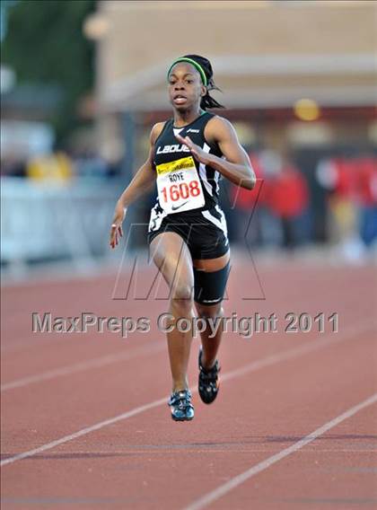 Thumbnail 2 in 44th Arcadia Invitational (Saturday's Girls Field Events) photogallery.