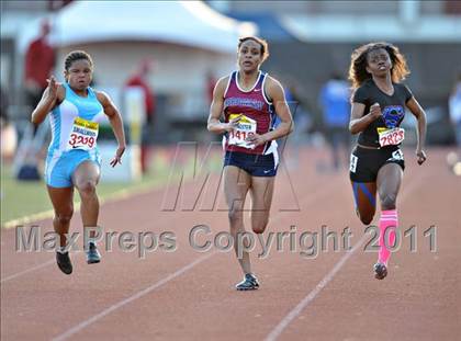 Thumbnail 1 in 44th Arcadia Invitational (Saturday's Girls Field Events) photogallery.