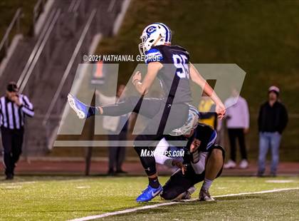 Thumbnail 3 in Lincoln East @ Creighton Prep photogallery.
