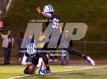 Thumbnail 2 in Lincoln East @ Creighton Prep photogallery.