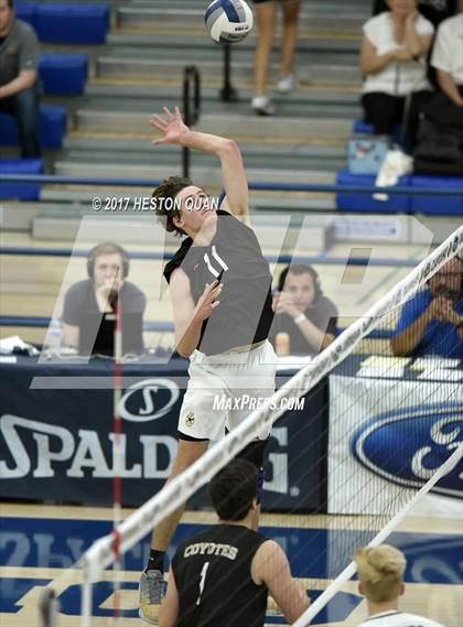 Thumbnail 3 in Notre Dame (SO) vs. Calabasas (CIF SS D2 Final) photogallery.