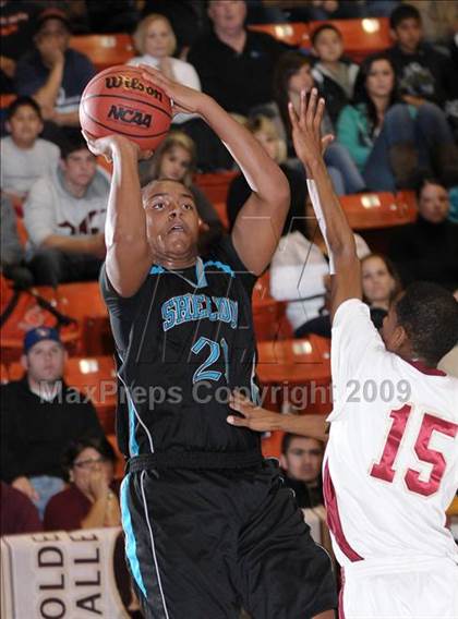 Thumbnail 1 in Golden Valley vs. Sheldon (CIF SJS D1 Playoffs) photogallery.