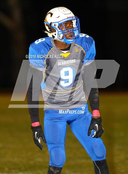 Thumbnail 2 in Lynwood vs. Gahr photogallery.