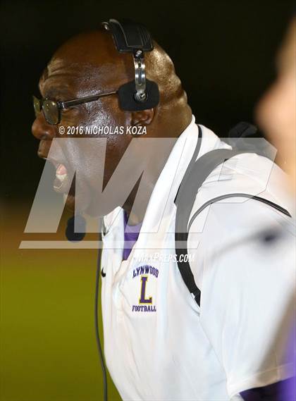 Thumbnail 3 in Lynwood vs. Gahr photogallery.