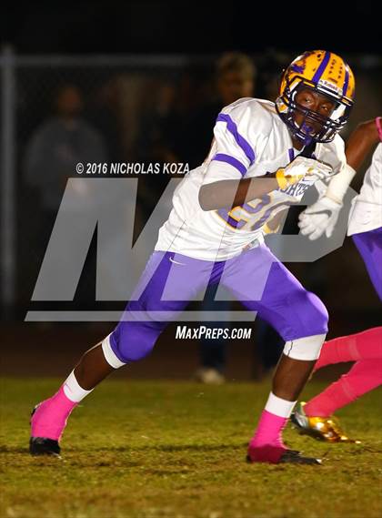 Thumbnail 2 in Lynwood vs. Gahr photogallery.