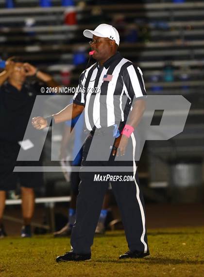 Thumbnail 3 in Lynwood vs. Gahr photogallery.